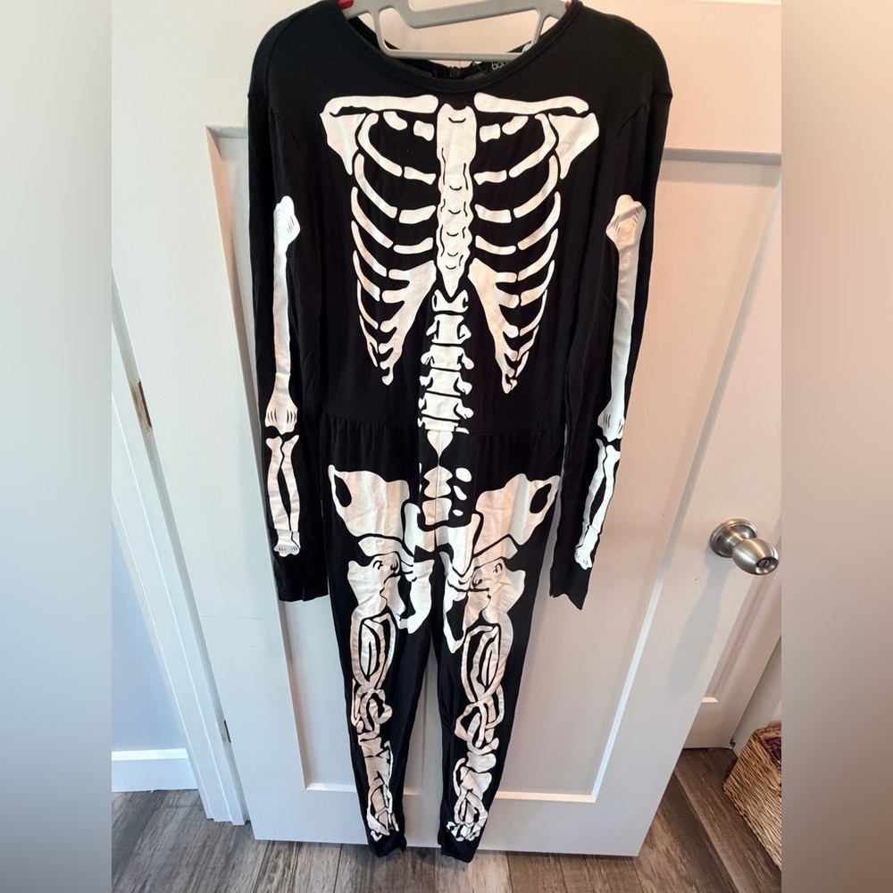 Boohoo Tall Skeleton Halloween Jumpsuit Black Costume Size 8 Tall NWT
